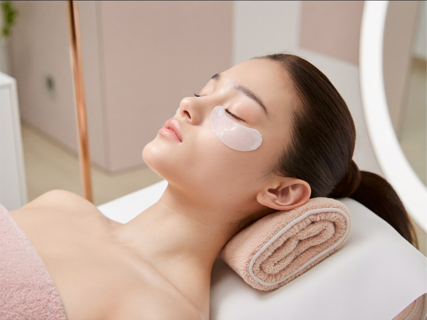 Eye Facial